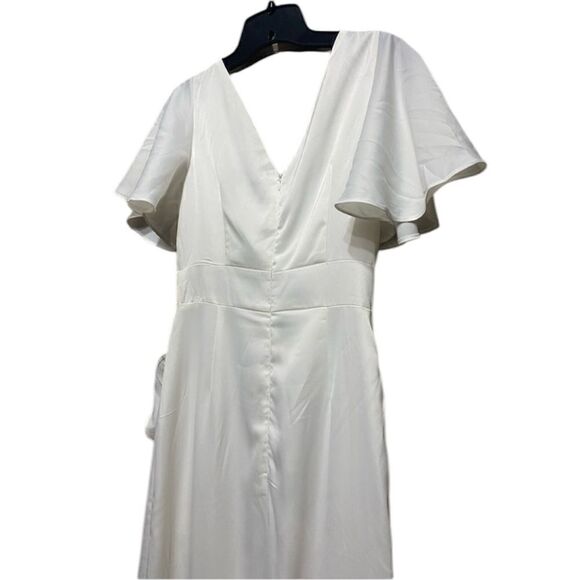 NWT AmyLynn V-neck Ruffle Midi Tea
Dress White Size Small - Picture 9 of 13